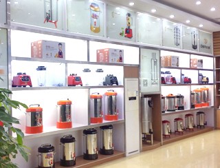 云南绿色食品设备对接会智能豆浆机受关注
