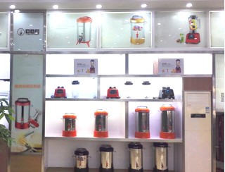 西南酒店用品博览会展示全自动豆浆机